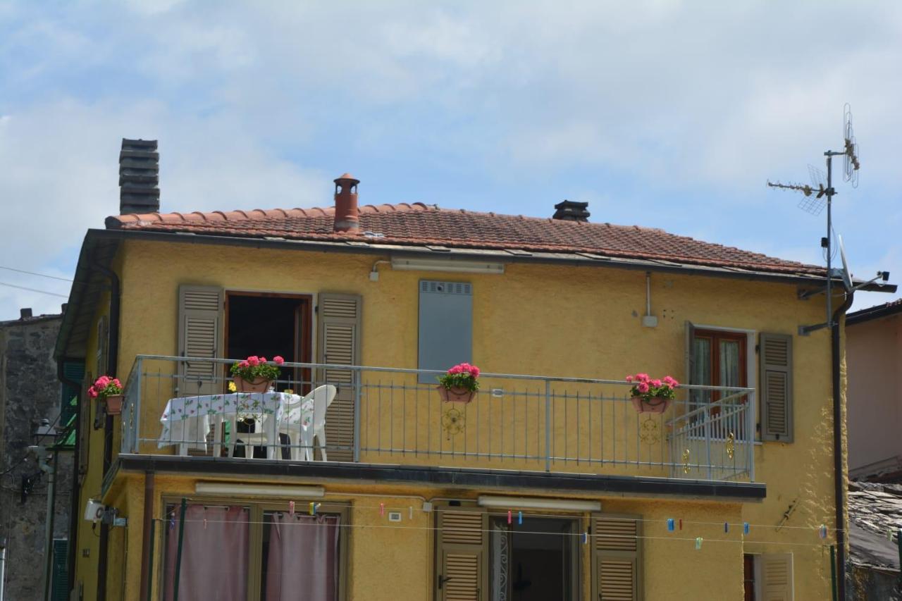 Agriturismo Ghirlanda Norma Rita Carrodano Inferiore Bagian luar foto