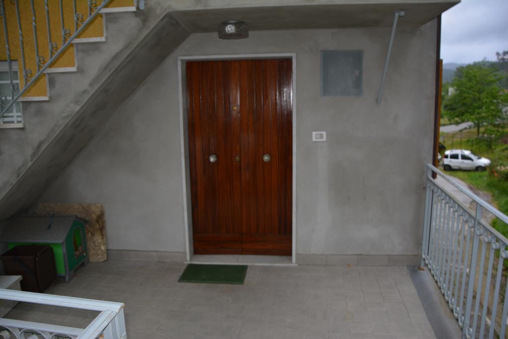 Agriturismo Ghirlanda Norma Rita Carrodano Inferiore Bagian luar foto