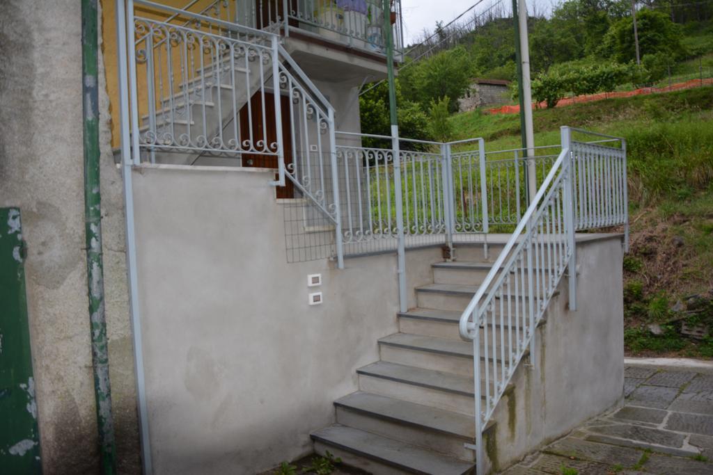 Agriturismo Ghirlanda Norma Rita Carrodano Inferiore Bagian luar foto