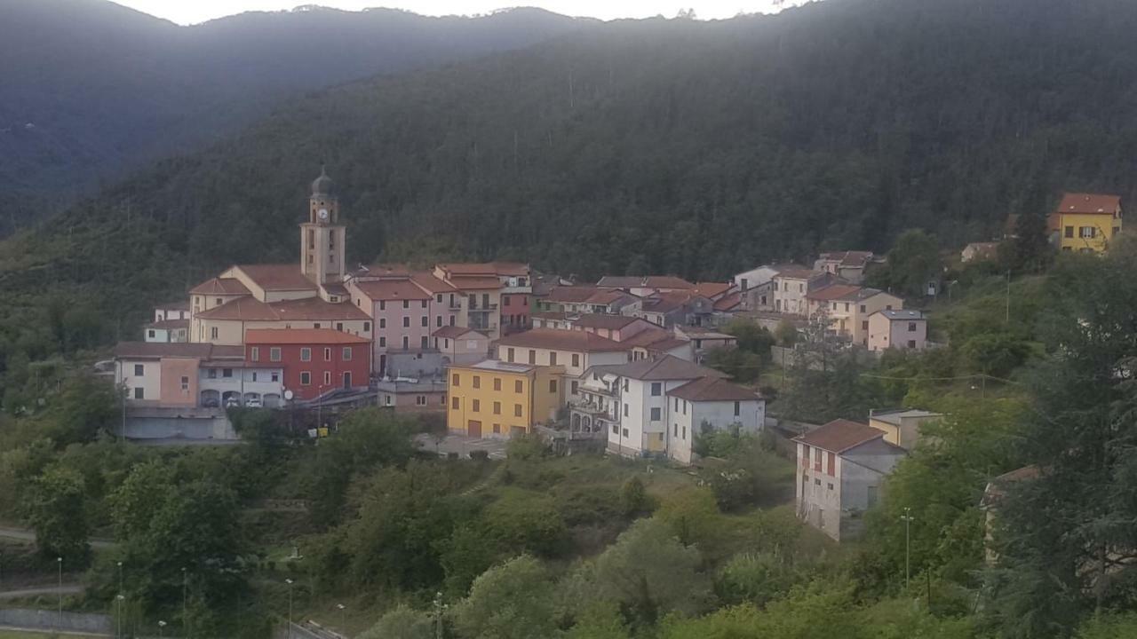 Agriturismo Ghirlanda Norma Rita Carrodano Inferiore Bagian luar foto